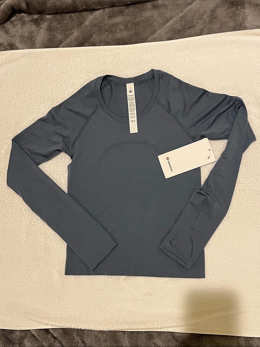 🆕 Lululemon Swiftly Tech Long-Sleeve 2.0 *Race in Steel Blue size 4